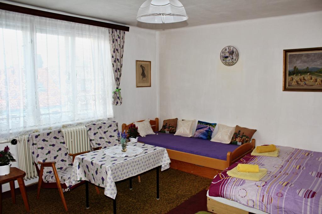 Apartment Telc Hradecka מראה חיצוני תמונה