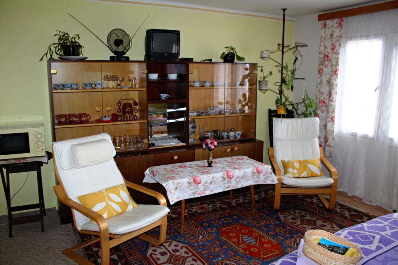 Apartment Telc Hradecka מראה חיצוני תמונה